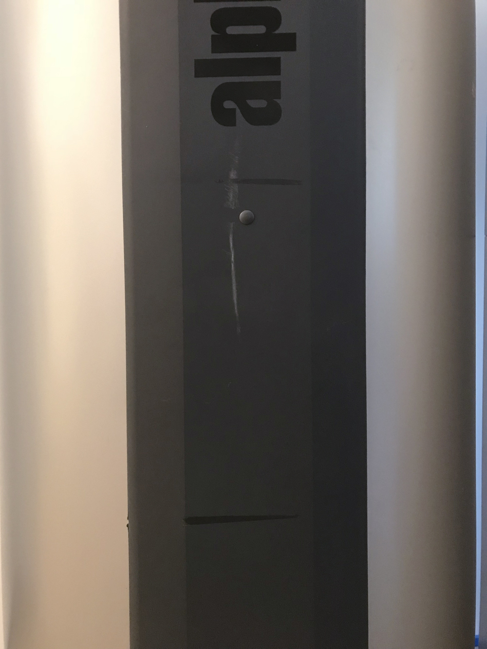 AlphaInnotec Brauchwasserpumpe 303 S Gebrauchsspuren2